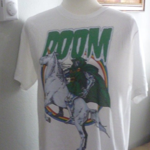 Mighty Fine White  Women’s Colorful Graphic Tee szL NWOT - Picture 3 of 9